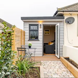The Hideaway By The Sea - Free Parking Hove